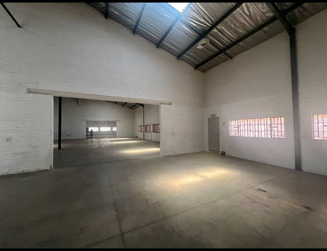909M² WAREHOUSE TO LET IN KYA SANDS